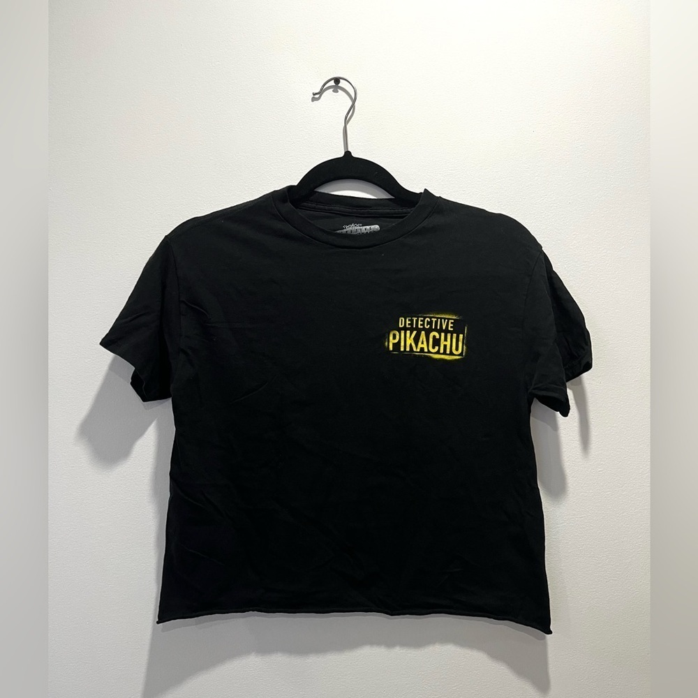 Pokemon Detective Pikachu Graphic Print Black Yellow Crop T Shirt Hot Topic SM - Picture 3 of 7